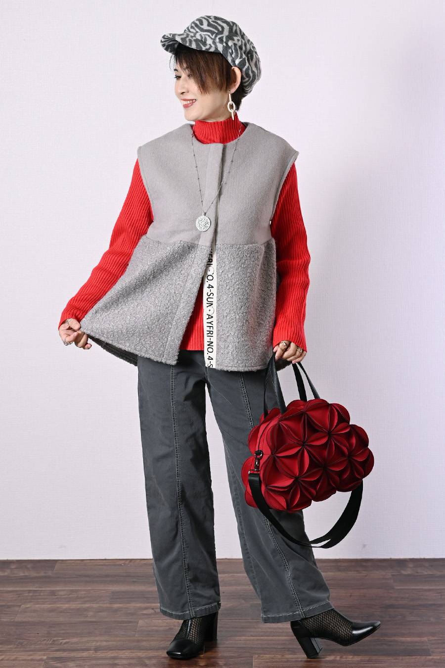 体型カバーに最適！ゆったり軽量ビッグサイズ圧縮ニット×プードル前開きベスト