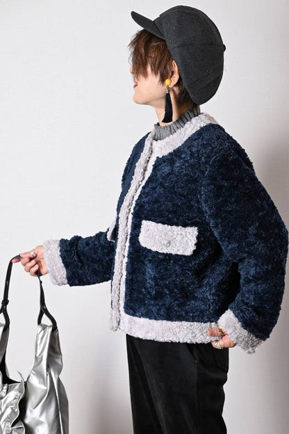リュクスな雰囲気！バイカラーボアソフトジャケット