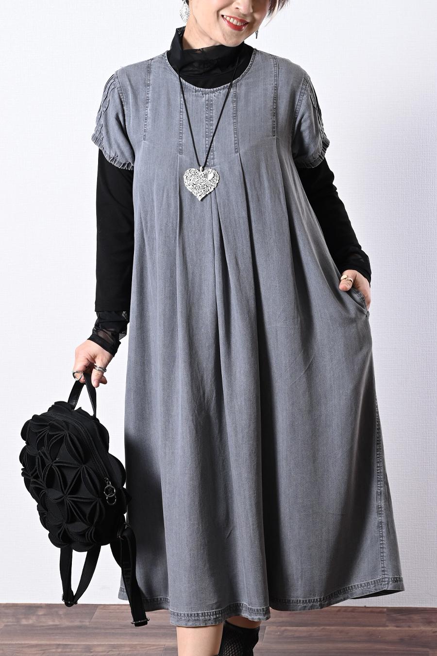 オリジナルチャーム付き！セルロースデニム セミフレアゆったりワンピース【予約販売！発送は3月上旬】