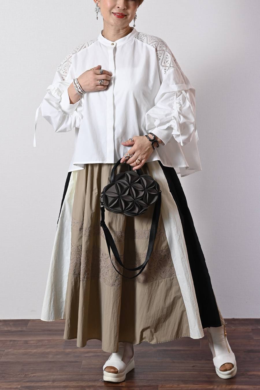 薄軽！トリコロール＆レース切り替えフレアスカート