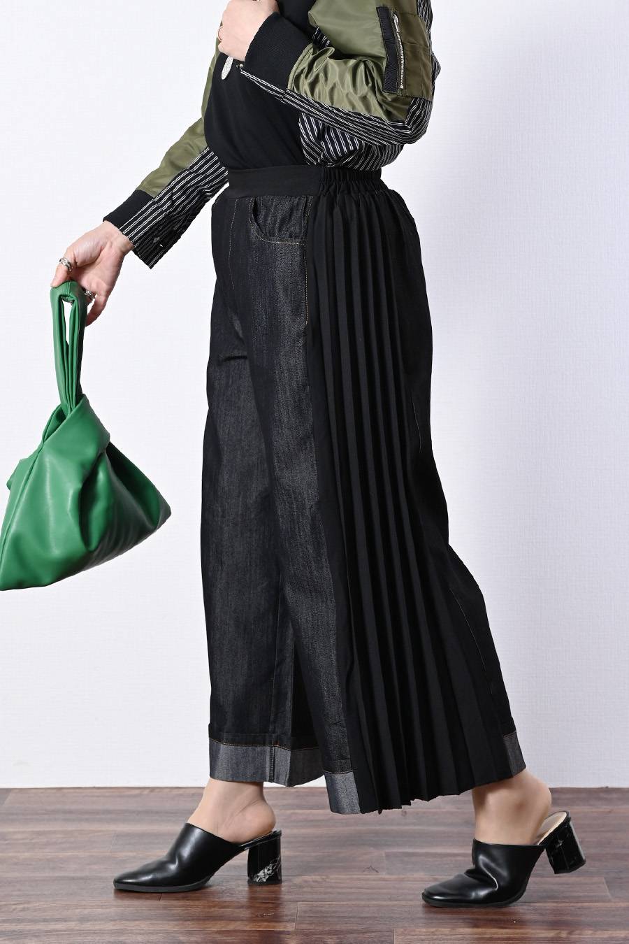 サイドプリーツデニムワイドパンツ【2月中旬以降発送予定】