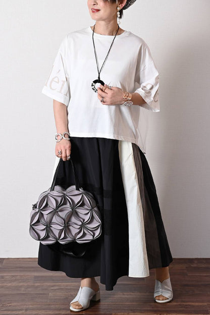 袖口ロゴプリント背面チュールプルオーバー+トリコロール＆レース切り替えフレアスカート 2点セットコーデ