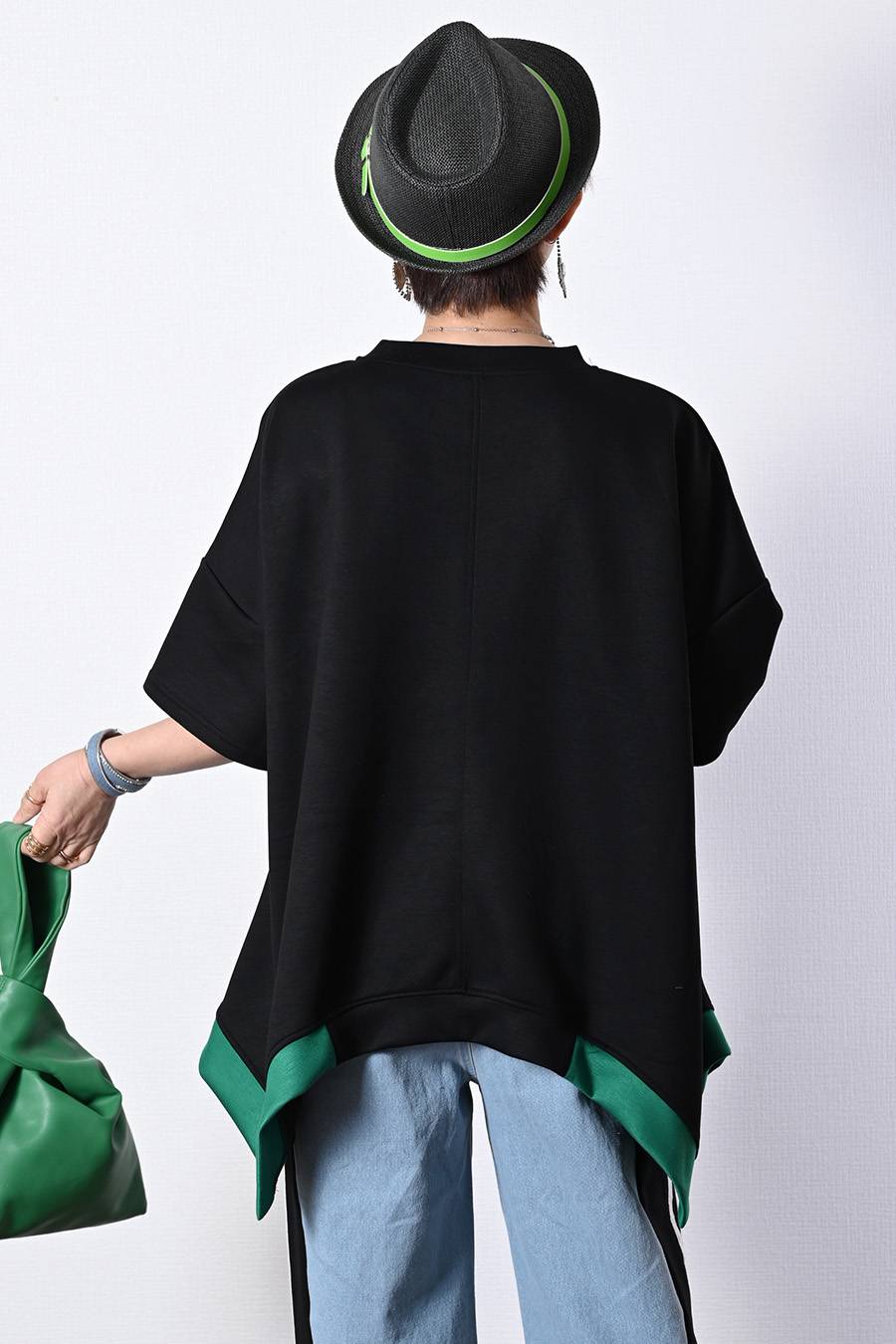 レギュラーヘムプルオーバー＋デニム＆カットソー切り替えパンツ