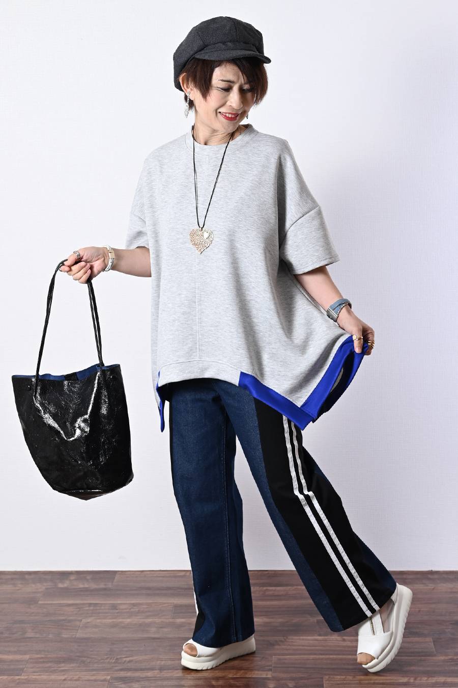 レギュラーヘムプルオーバー＋デニム＆カットソー切り替えパンツ