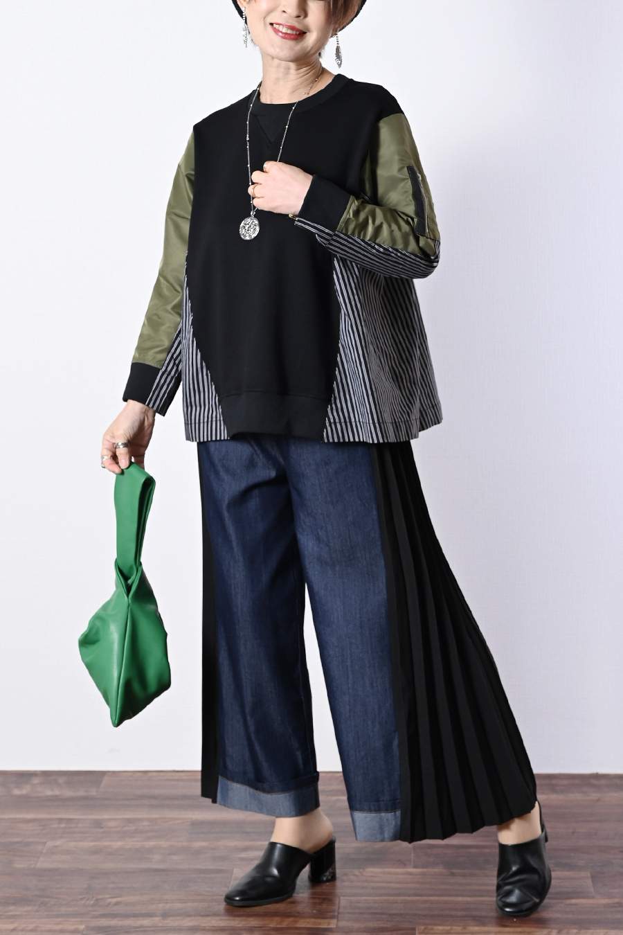 ポンチ切り替えプルオーバー＋サイドプリーツワイドパンツ2点セットコーデ【2月中旬以降発送予定】
