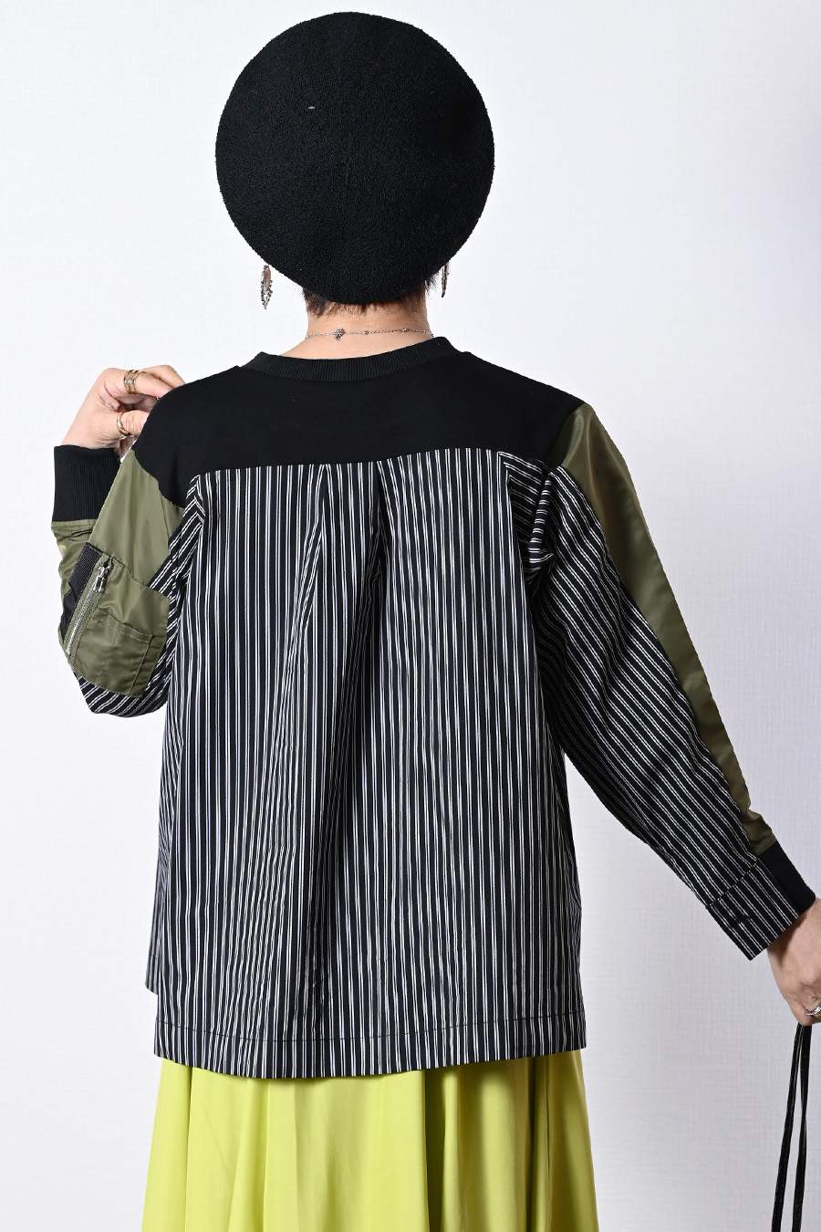 ポンチ切り替えプルオーバー＋サイドプリーツワイドパンツ2点セットコーデ【2月中旬以降発送予定】