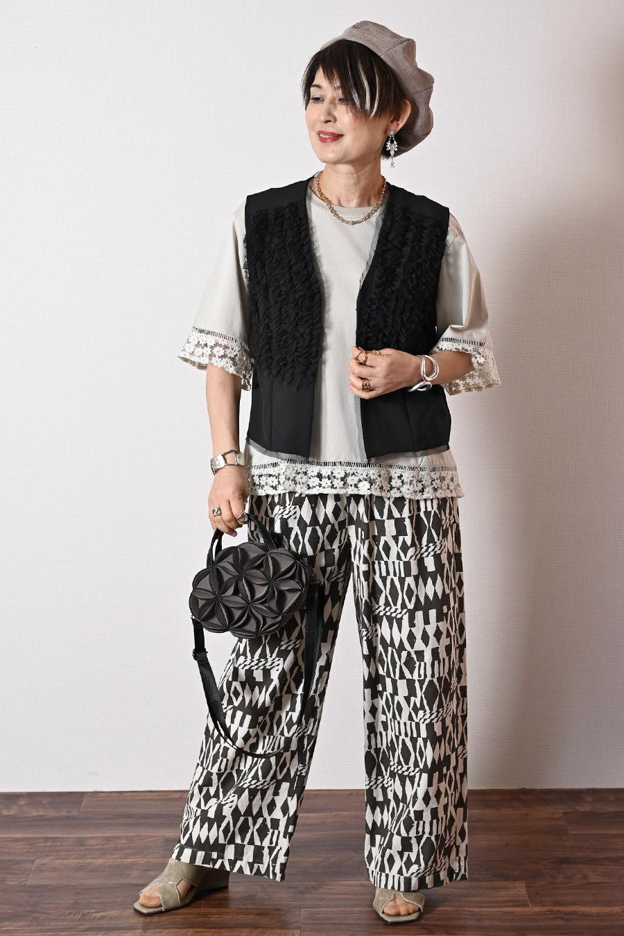 圧倒的な華やぎ！チュールフリル デザインベスト