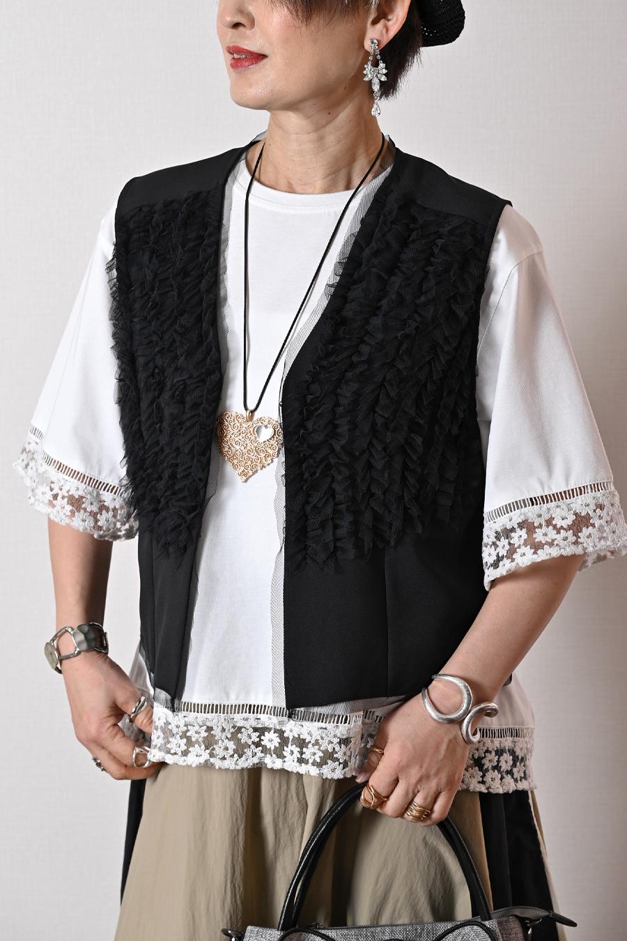 圧倒的な華やぎ！チュールフリル デザインベスト