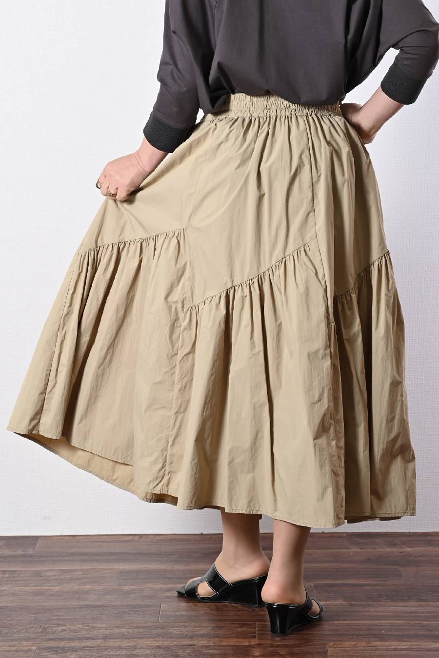 大人のビスチェ風レースブラウス+超軽量タフタ フレアスカート ２点セットコーデ