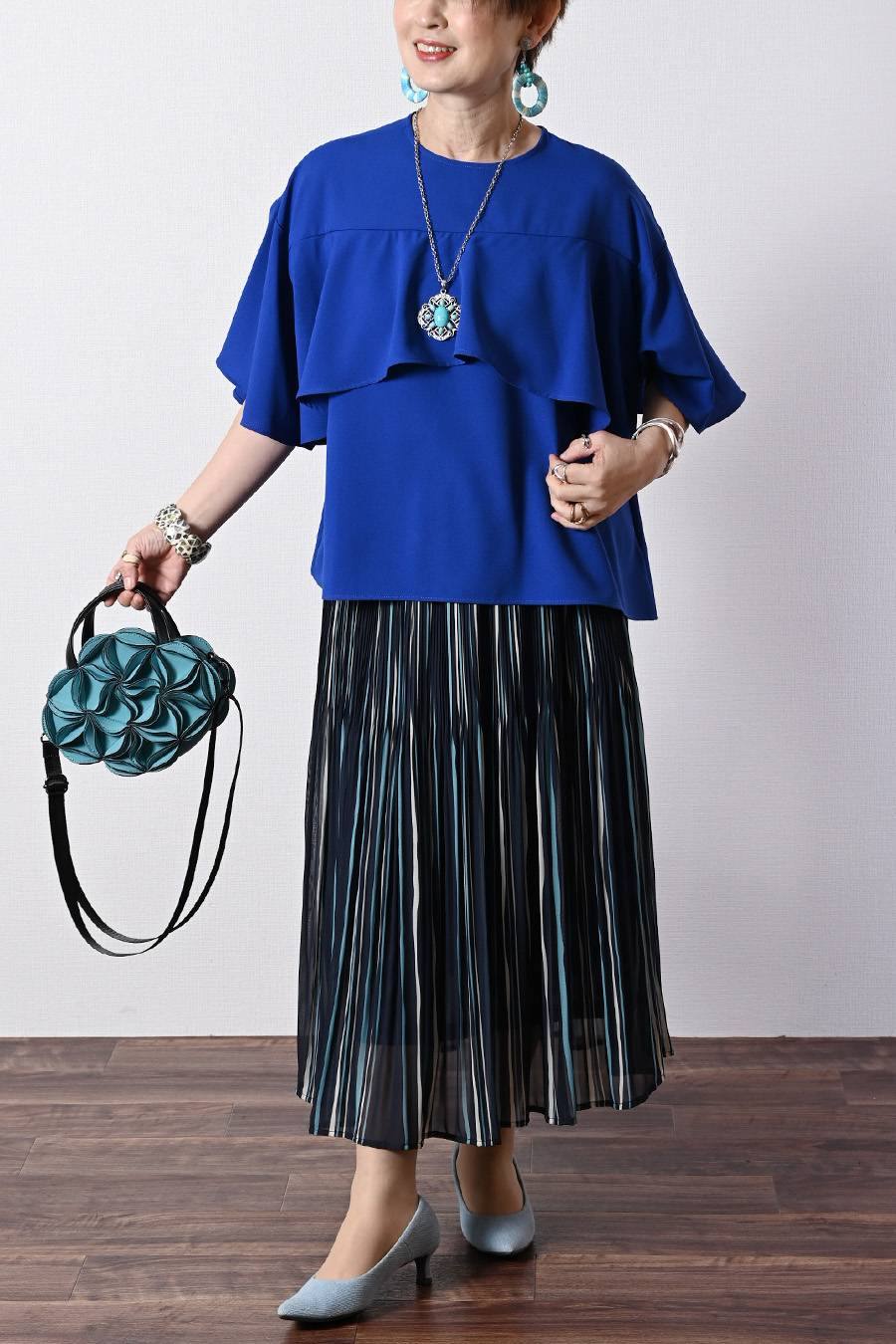 圧倒的な着映え！大人の立体フリルジョーゼットブラウス