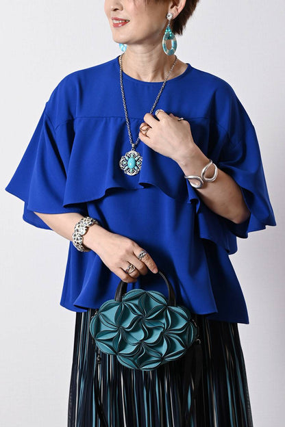 圧倒的な着映え！大人の立体フリルジョーゼットブラウス