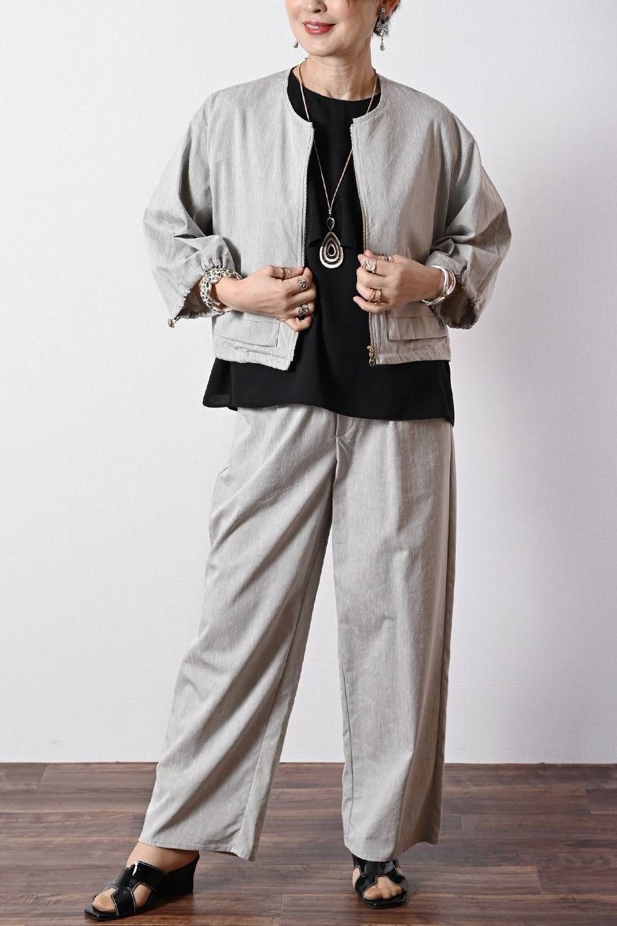 圧倒的な着映え！大人の立体フリルジョーゼットブラウス