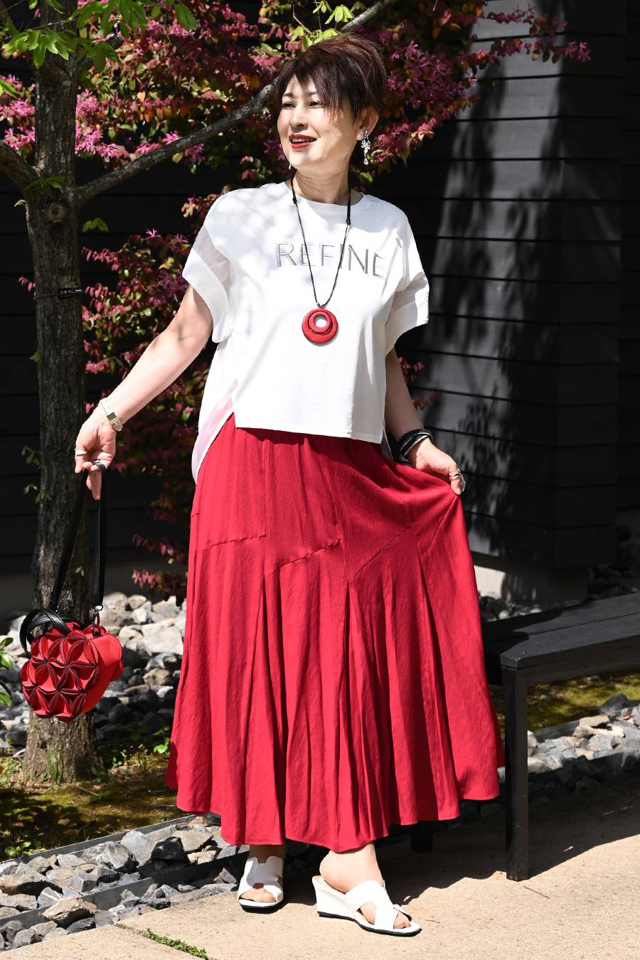赤 しわ加工 フレアロングスカート 美シルエット！パネル切替 フレアロングスカート – Donna Libera