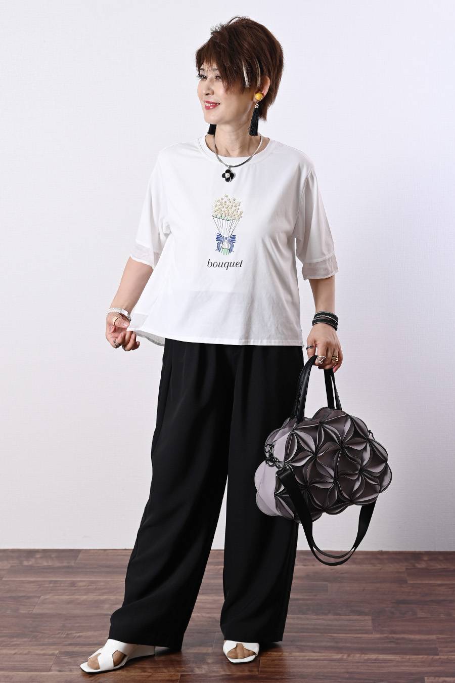 美脚シルエット！ストレッチ混ドローストリングワイドパンツ