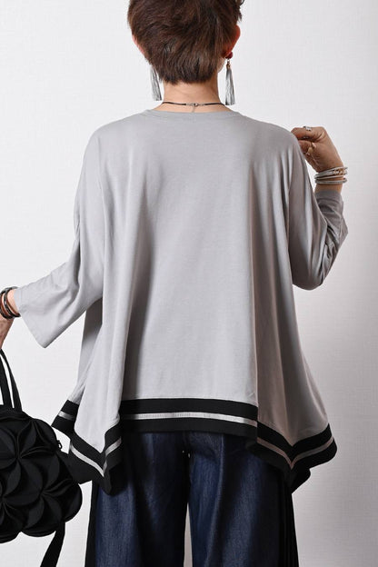 ゆったりなのにスッキリ！配色ライン入り ドルマンワイドプルオーバー