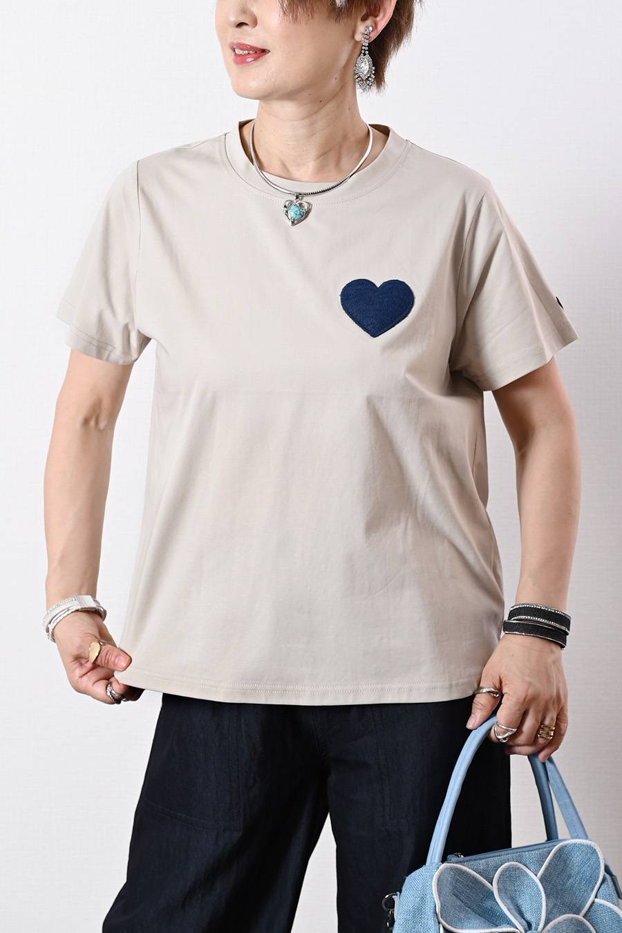 大人の遊び心を上品に！立体ハート刺繍半袖プルオーバー