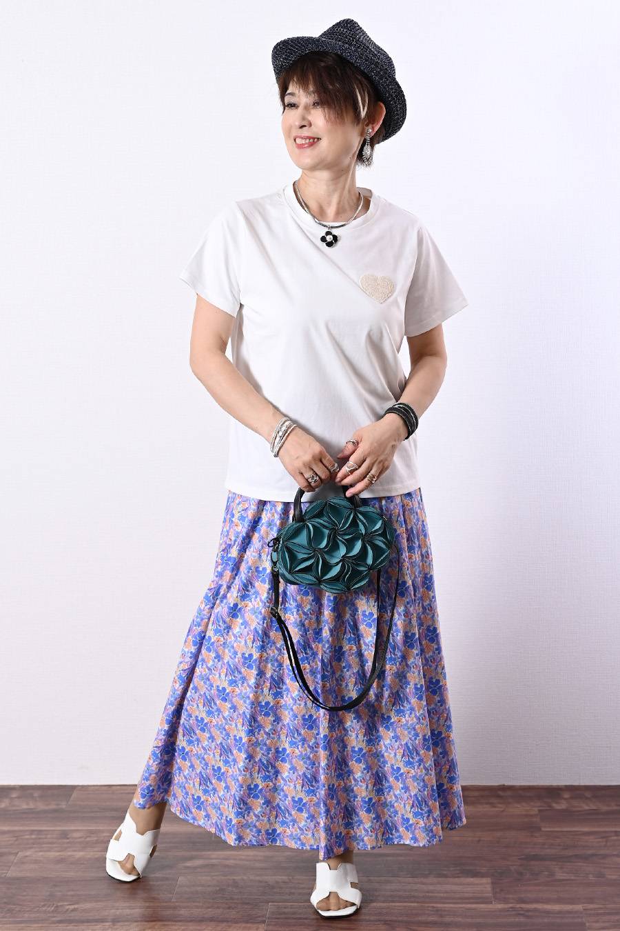 大人の遊び心を上品に！立体ハート刺繍半袖プルオーバー