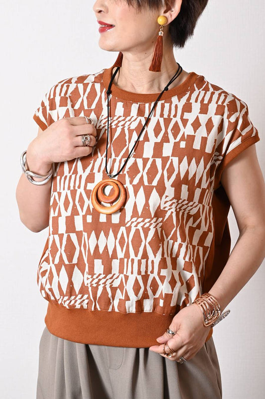 日常にアートを！ジオメトリック・プリントプルオーバー