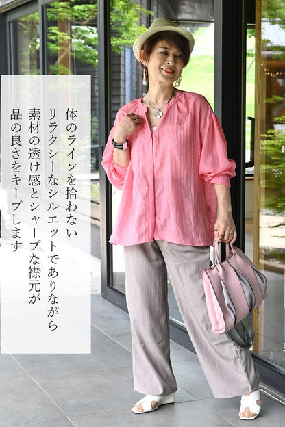 柔らかさと軽さにうっとり！シアーワッシャー スタンドカラーＶネックブラウス