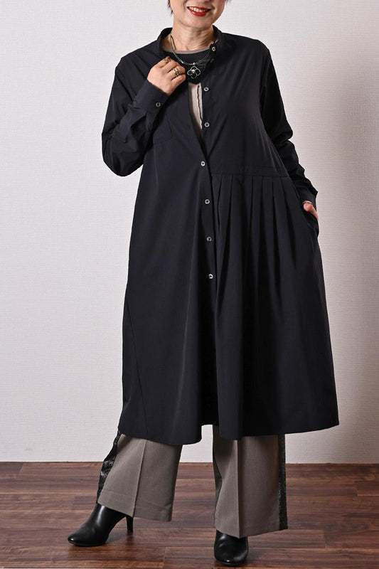 シワになりにくい！アシンメトリープリーツ バンドカラーシャツドレス