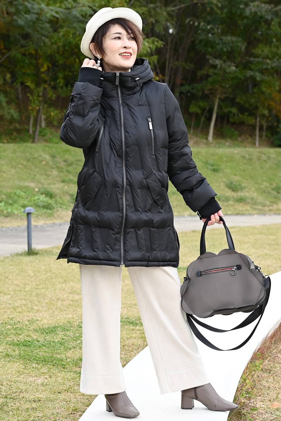 【Special Offer 40%OFF】幾何学柄シームレスダウンコート