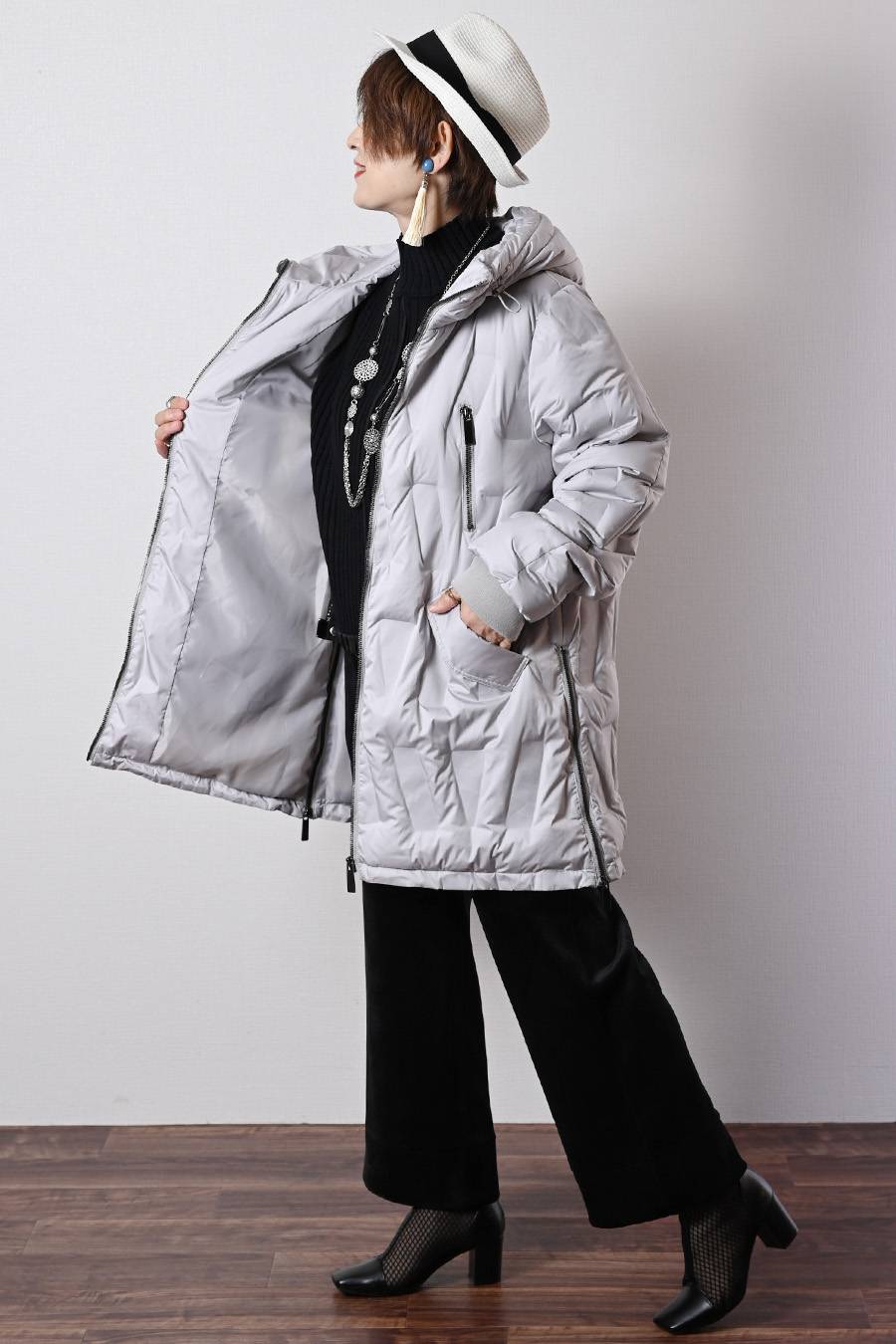 【Special Offer 40%OFF】幾何学柄シームレスダウンコート