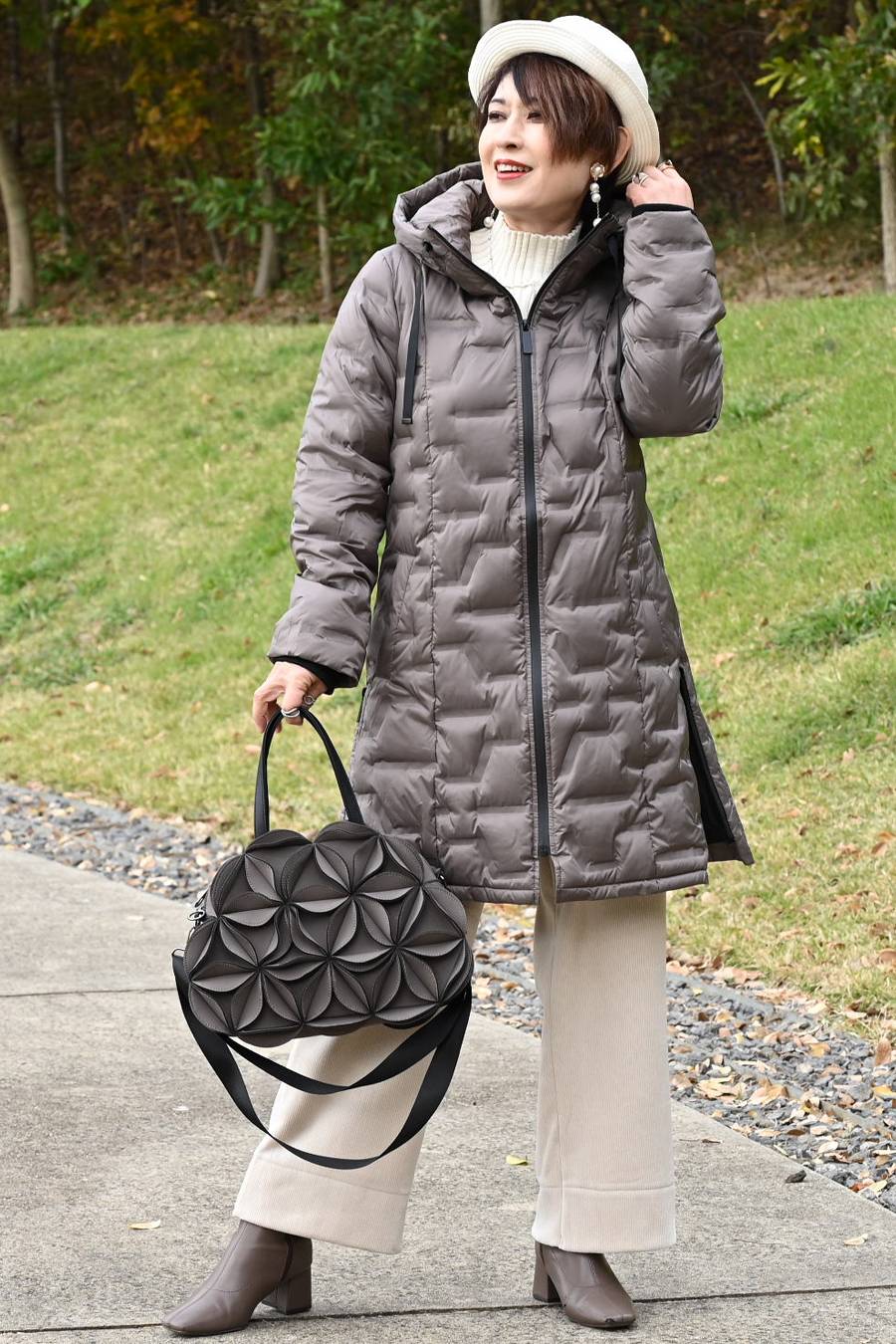 【Special Offer 40%OFF】ライン柄軽量シームレスロングダウンコート