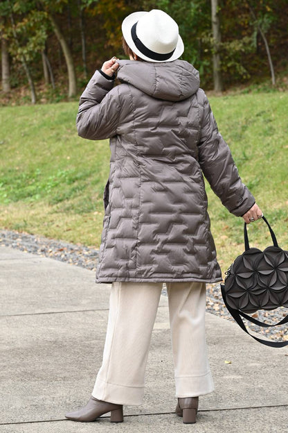 【Special Offer 40%OFF】ライン柄軽量シームレスロングダウンコート