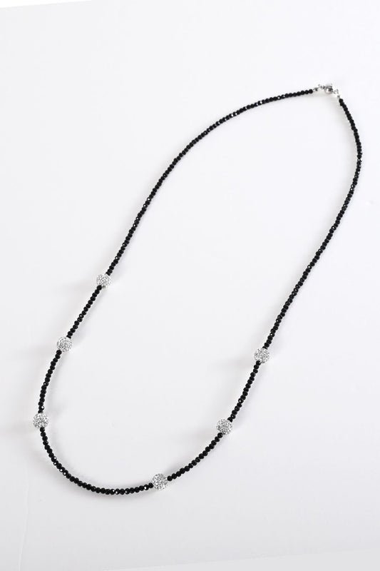 煌めくパヴェボールがアクセント　ブラックスタイル ロングネックレス　マグネット留め
