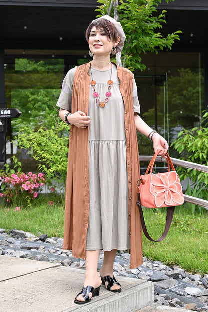 鮮やかカラーの糸巻きサークル・ボヘミアンネックレス