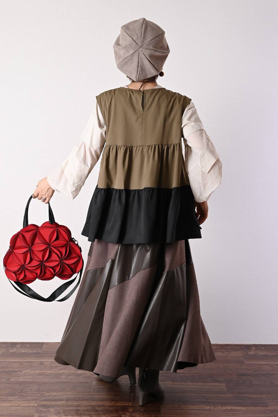 軽やかシルケットタックスリーブプルオーバー