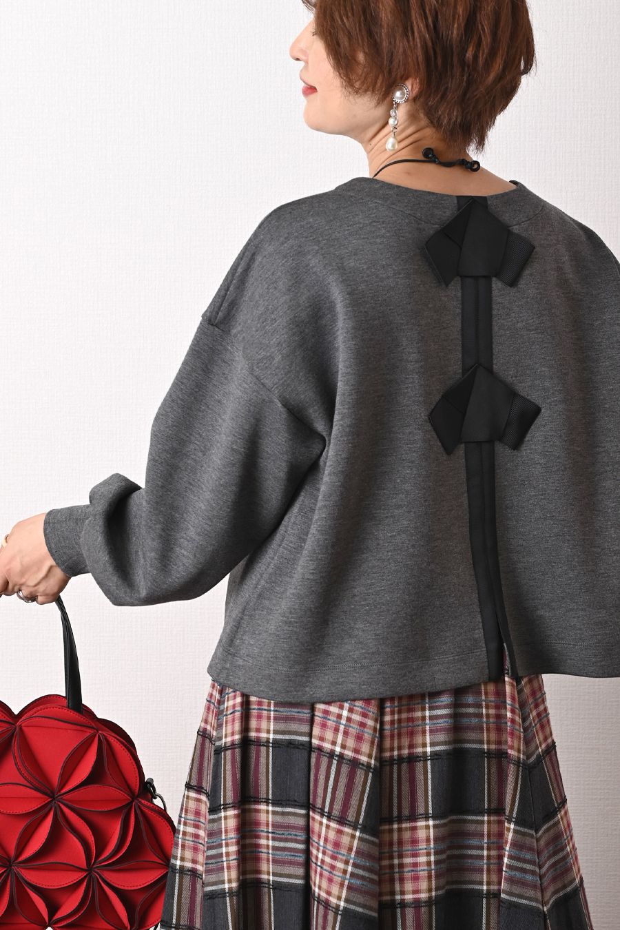 脚長効果抜群！バックリボンプルオーバー
