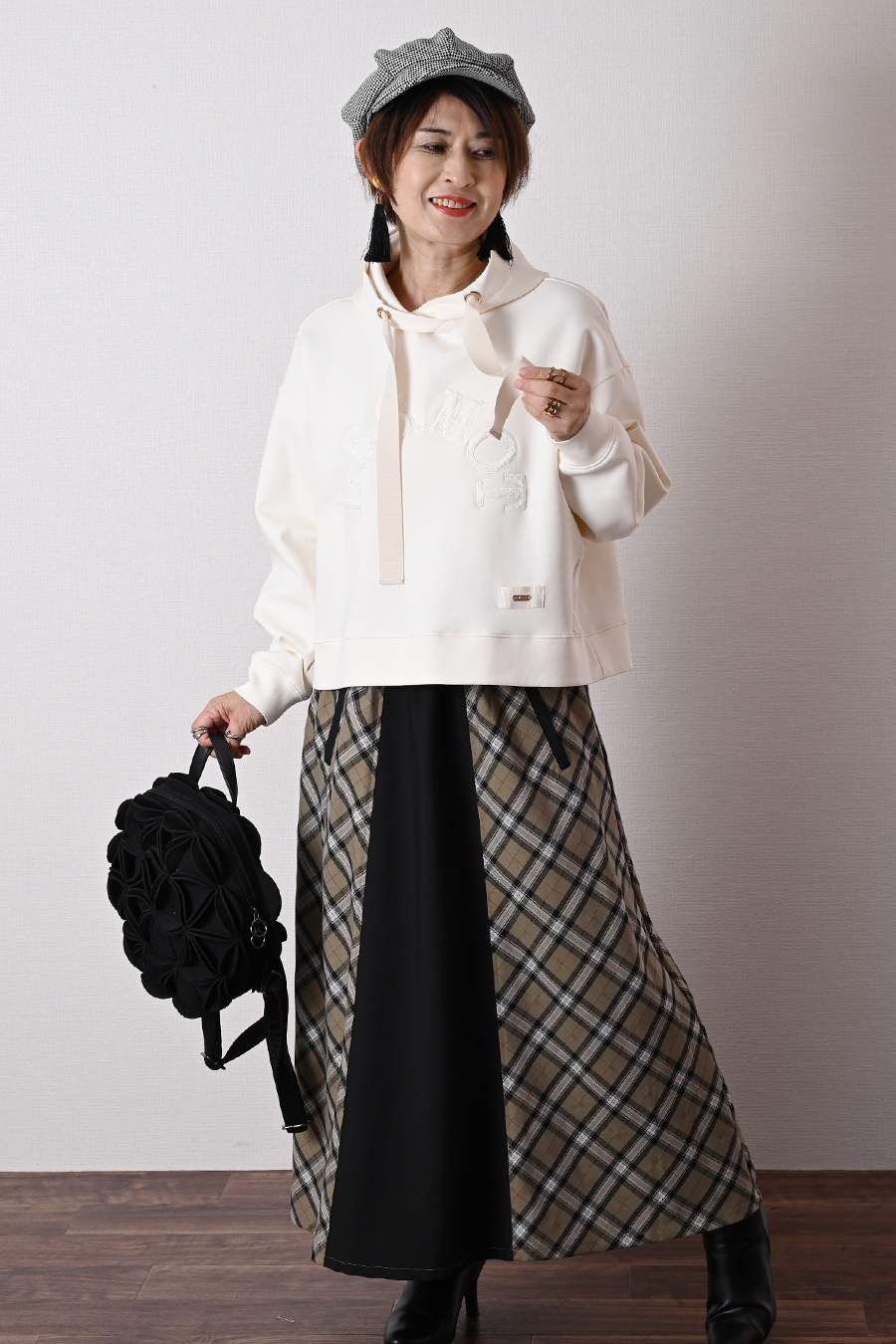 大人の為の上質パーカー+バイヤスチェック×無地 フレアスカート2点