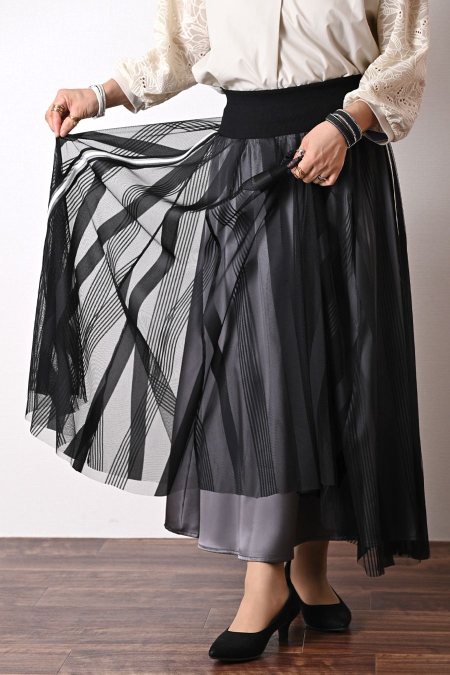 ストライプチュール＆サイドラインフレアスカート