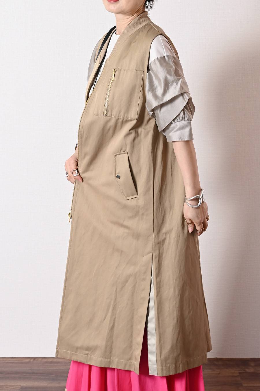 羽織るだけで垢抜け！バックギャザー・ミリタリーロングフライトジャケット