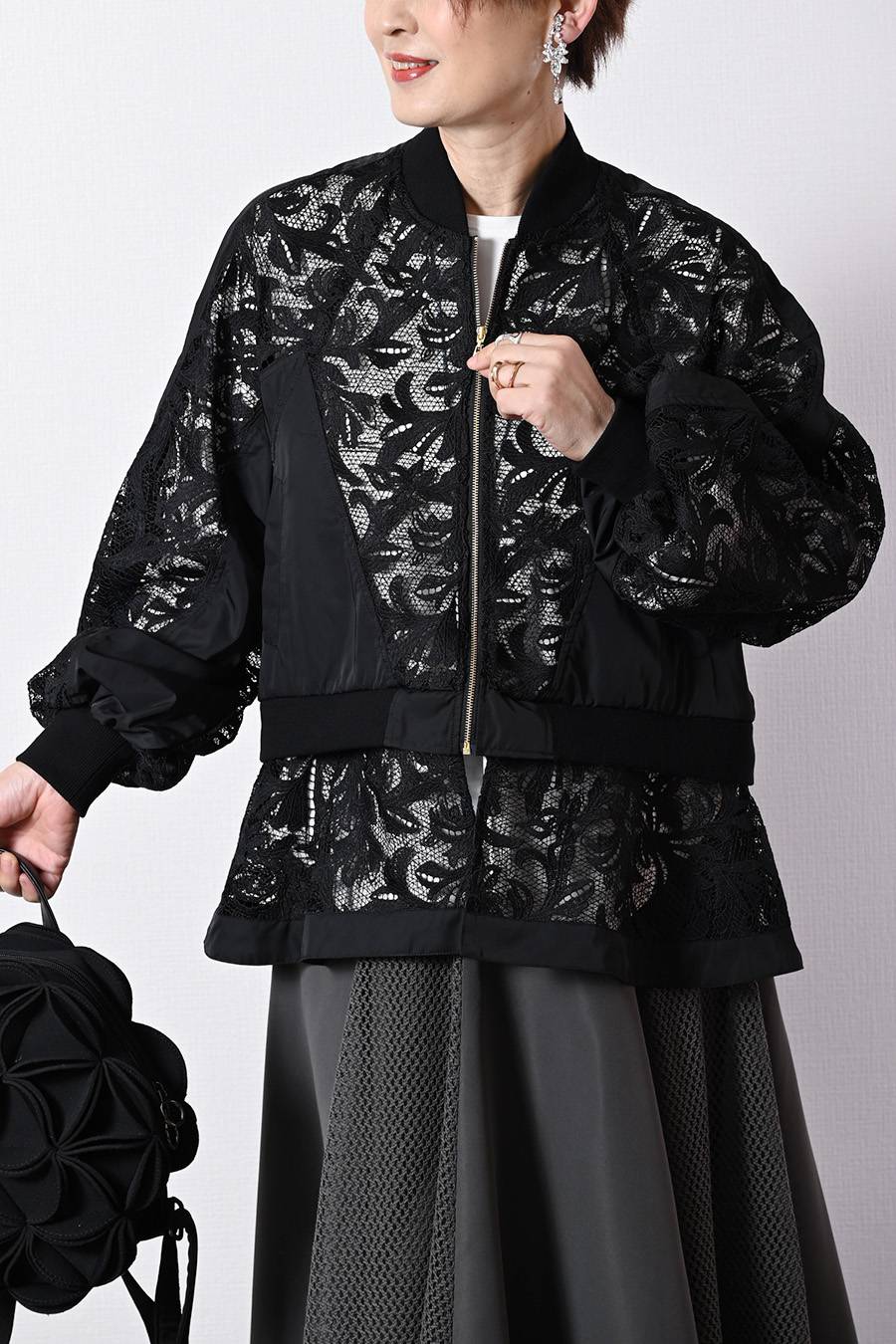 2WAY 総刺繍の贅沢！エンブロイダリーレース・ボンバージャケット