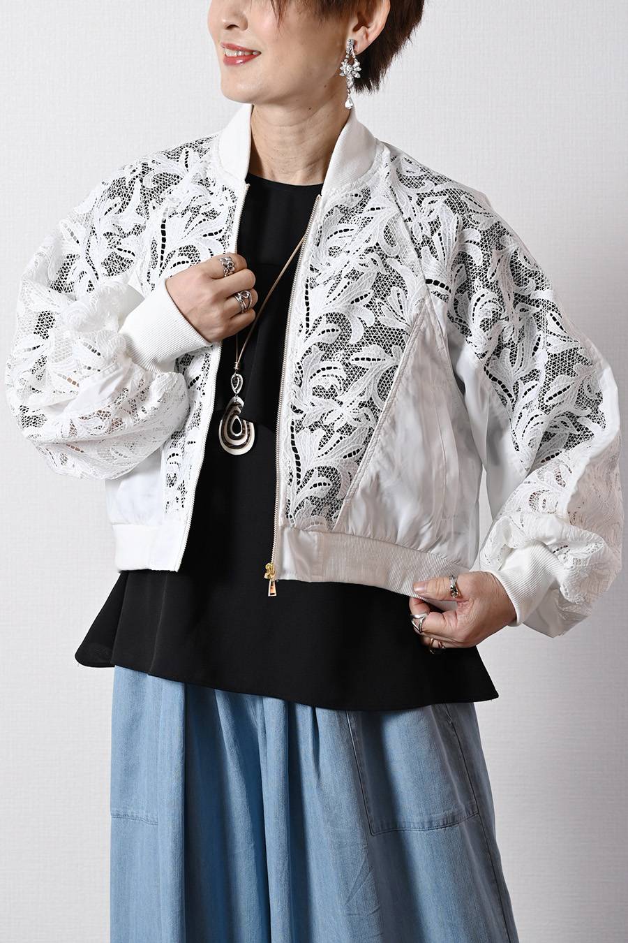 2WAY 総刺繍の贅沢！エンブロイダリーレース・ボンバージャケット