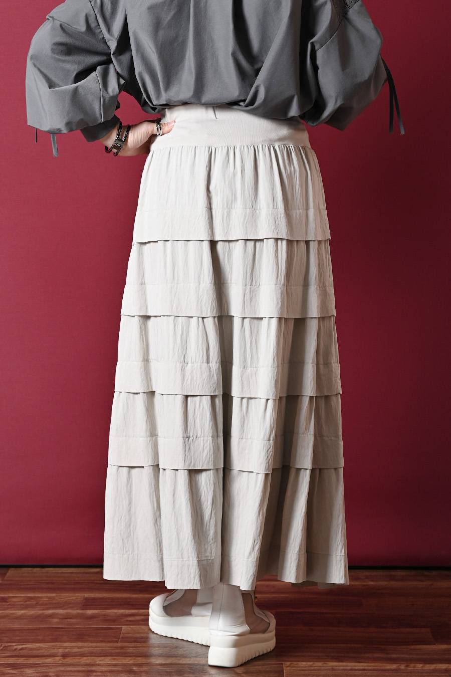 シアー×メッシュ 薄軽コンビブラウス+ワッシャーティアード ロングスカート2点セットコーデ