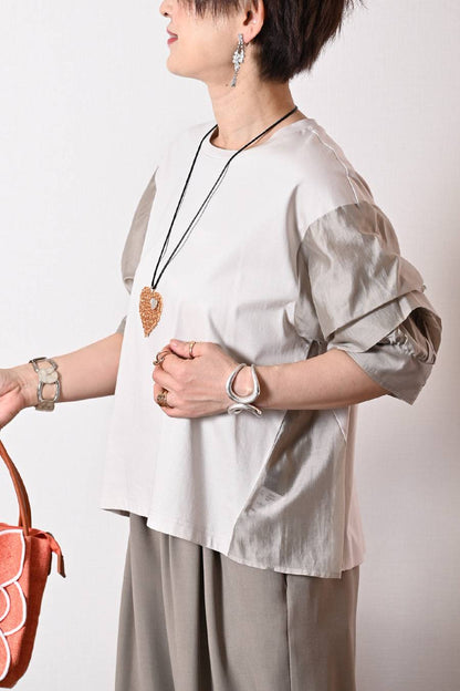 華やかさと立体感！袖ボリューム・異素材切替カットソー