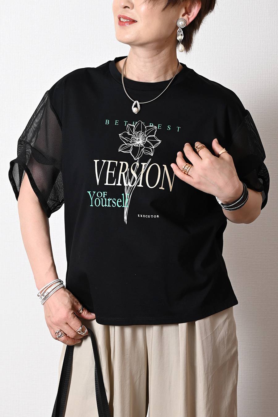 洗練された艶と清涼感！シルケットコットン メッシュスリーブ グラフィックTシャツ