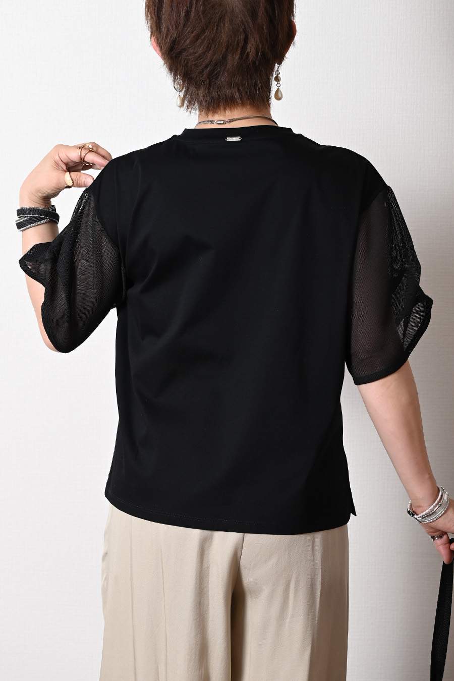 立体フリルペプラムベスト+メッシュスリーブ グラフィックTシャツ２点セットコーデ