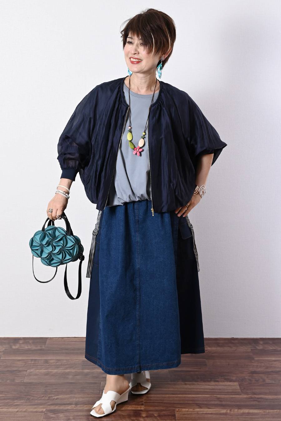ふんわりゆったりシルエット！ギャザーデザイントップス