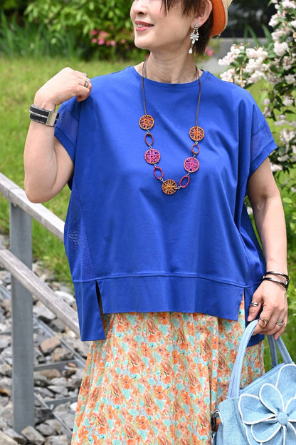 メッシュで魅せる！異素材切り替え大人の涼感デザイントップス