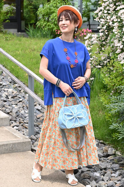 メッシュで魅せる！異素材切り替え大人の涼感デザイントップス