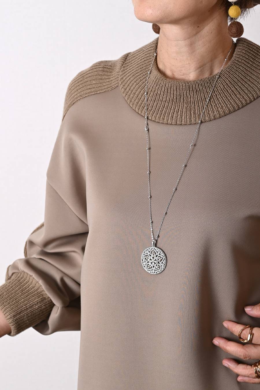 スワロフスキー アラベスクデザインネックレス – Donna Libera