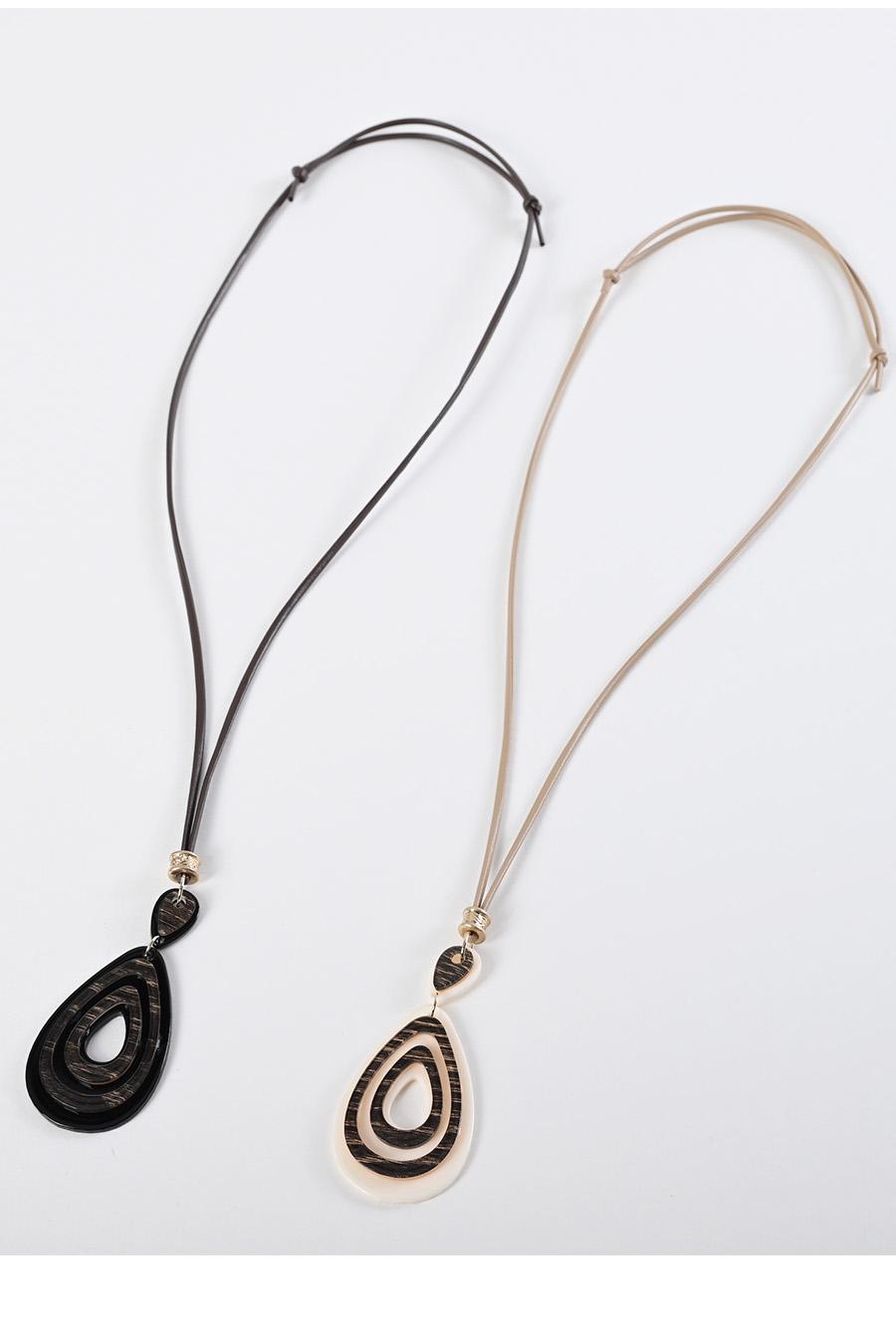 ティアドロップ型 樹脂コンビネックレス