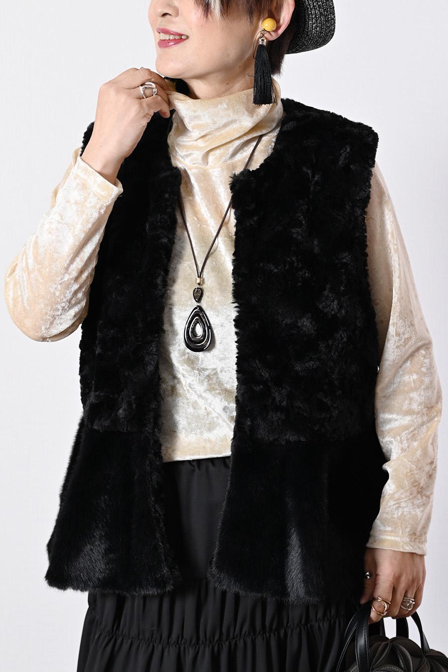 ティアドロップ型 樹脂コンビネックレス