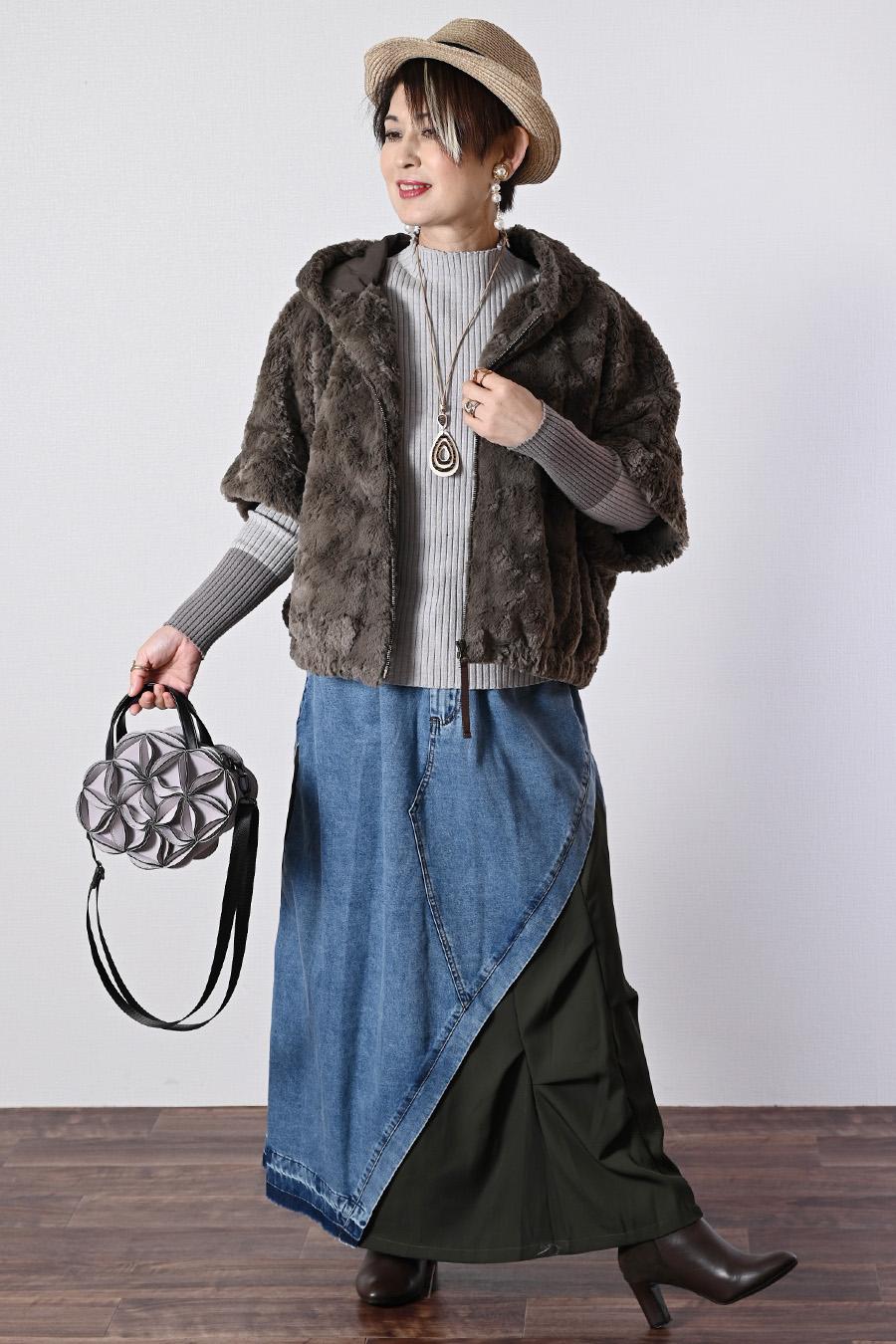 ティアドロップ型 樹脂コンビネックレス