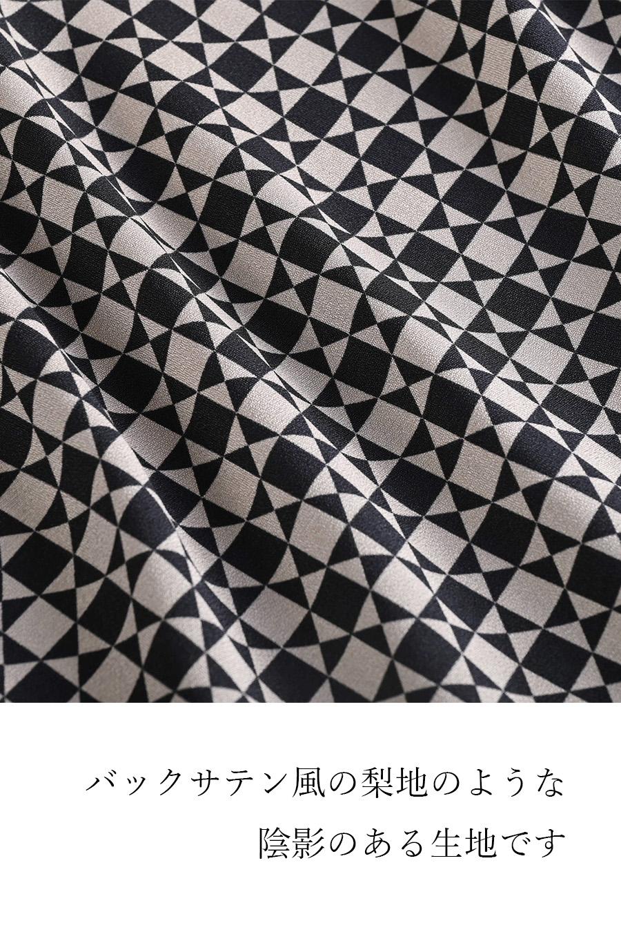 バックサテン風プリント ボウタイ付きブラウス