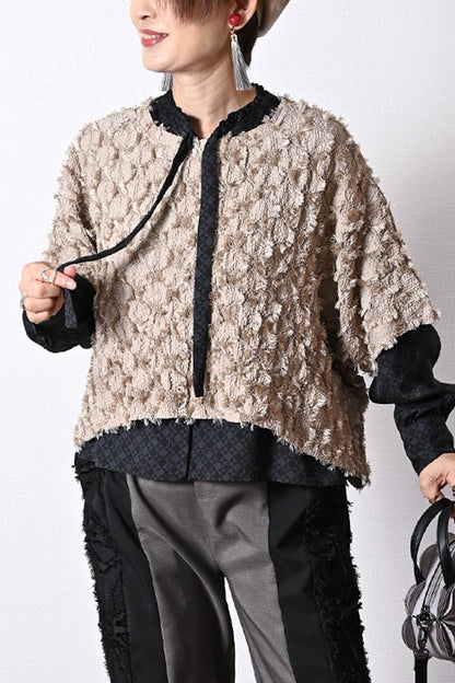 バックサテン風プリント ボウタイ付きブラウス